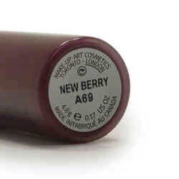 MAC Lipglass Lipglass New Berry BN LE - Picture 2 of 7